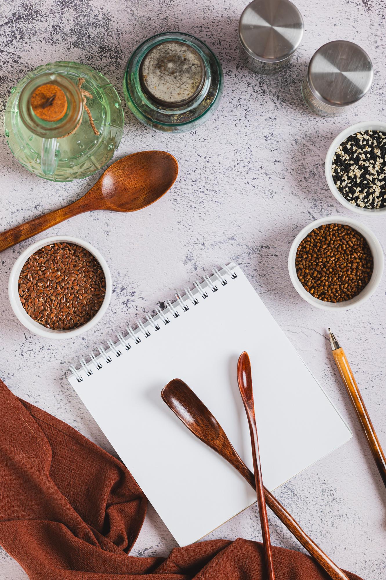 Notebooks and tasting spoons for consultation